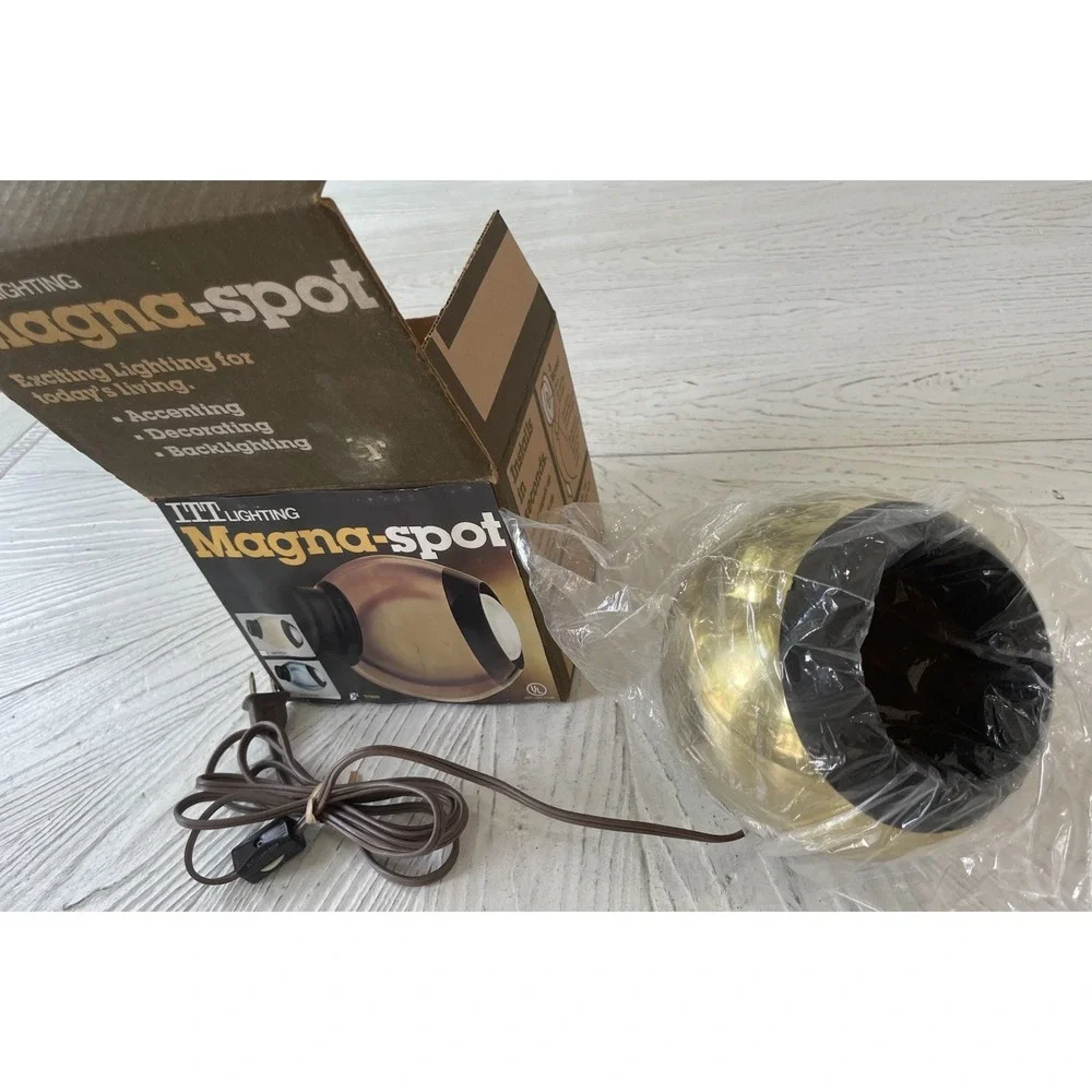 MCM Vintage 1960s Magna-spot Eyeball lamp: Space age Design in Solid Brass, Rare